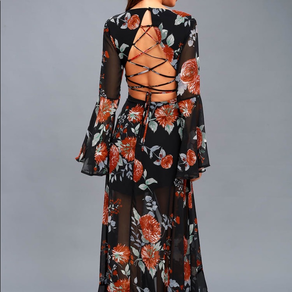 Lulu’s Petal on the Breeze Floral Print Maxi XS